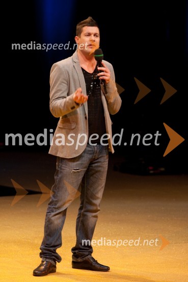 Klemen Bučan, komik
Športnika leta 2010 sta Tina Maze in Dejan Zavec