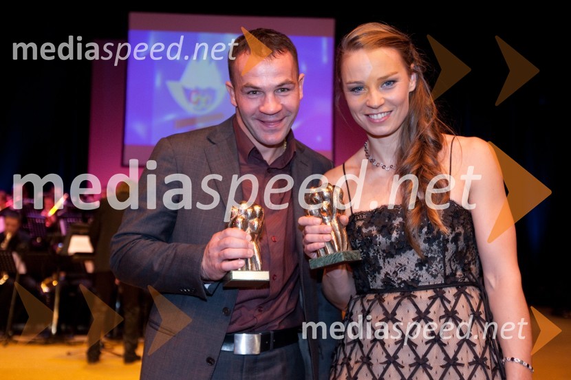 Dejan Zavec, boksar in športnik leta 2010 ter Tina Maze, smučarka in športnica leta 2010	 
Športnika leta 2010 sta Tina Maze in Dejan Zavec