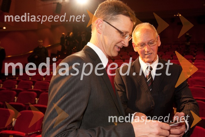 Igor Lukšič, minister za šolstvo in šport in Miro Cerar, nekdanji gimnastičar in predsednik Olimpijske akademije ter ambasador za fair playŠportnika leta 2010 sta Tina Maze in Dejan Zavec