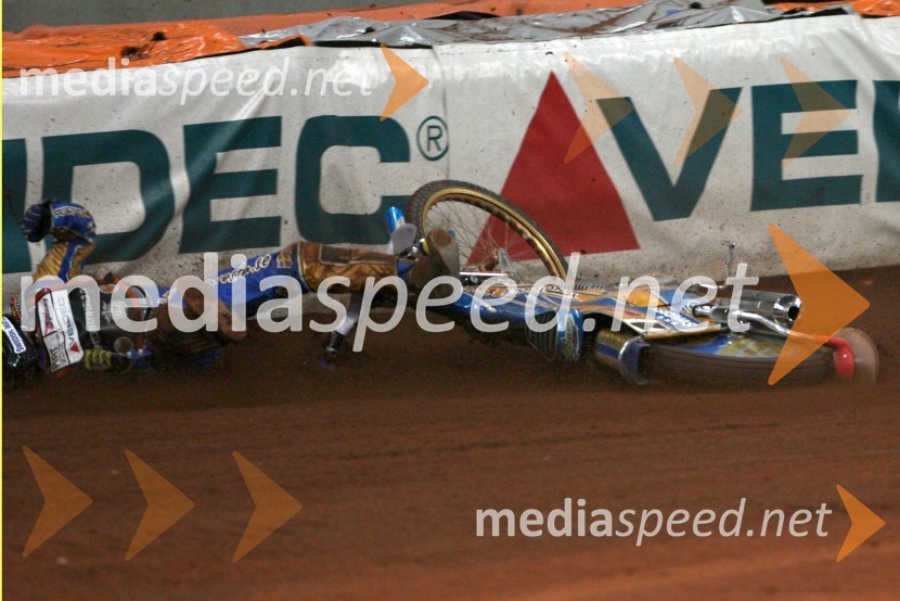 Tony Rickardsson (Švedska), padec v 7.vožnji na VN DanskeSPEEDWAY GRAND PRIX, VN Danske 2006, dirka
