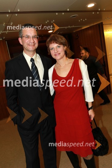 Rajmond Debevec, strelec z malokalibrsko puško in soproga MetkaŠportnika leta 2010 sta Tina Maze in Dejan Zavec