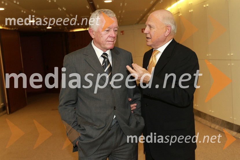 Tone Vogrinec, legenda slovenskega alpskega smučanja in nekdanji dolgoletni direktor alpskih smučarskih reprezentanc in  Janez Kocijančič, predsednik Olimpijskega komiteja SlovenijeŠportnika leta 2010 sta Tina Maze in Dejan Zavec