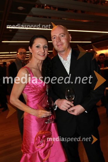 Uršula Majcen, športna novinarka in voditeljica prireditve in Dejan Čretnik, režiserŠportnika leta 2010 sta Tina Maze in Dejan Zavec