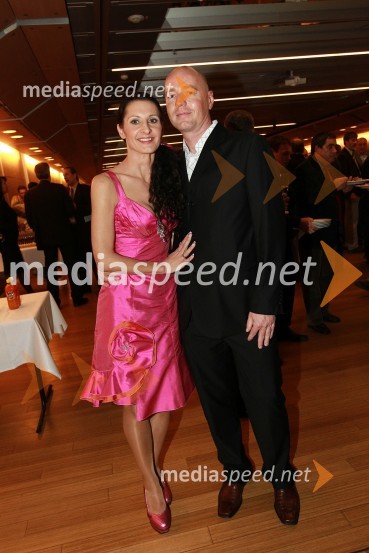 Uršula Majcen, športna novinarka in voditeljica prireditve in Dejan Čretnik, režiserŠportnika leta 2010 sta Tina Maze in Dejan Zavec
