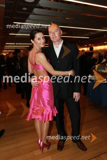 Uršula Majcen, športna novinarka in voditeljica prireditve in Dejan Čretnik, režiserŠportnika leta 2010 sta Tina Maze in Dejan Zavec