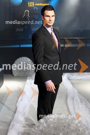 Matej Kolakovič, manekenModna revija Urške Čepin