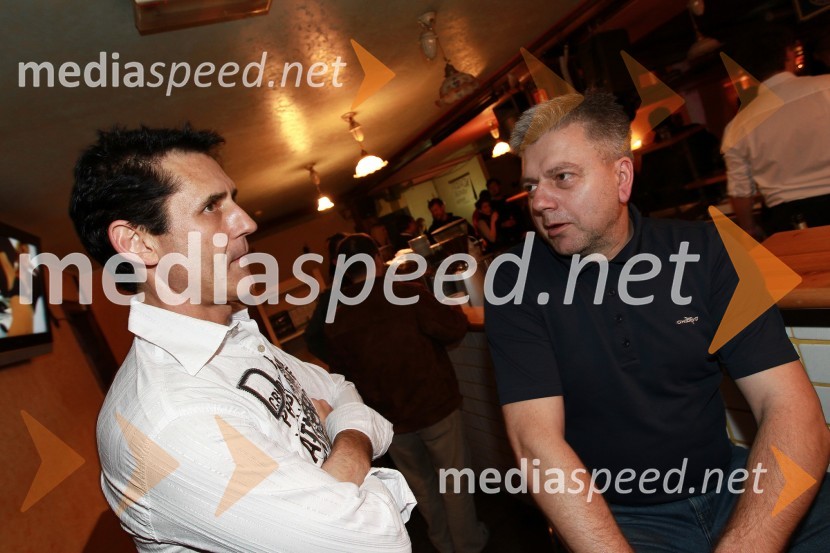 Stojan Auer in Andrej Verlič, nekdanji podžupan Mestne občine MariborTradicionalni božični koncert Prljavo kazalište