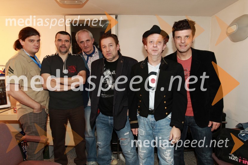 Člani skupine Prljavo kazališteTradicionalni božični koncert Prljavo kazalište