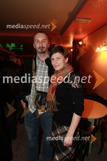 Andrej Plos, član uprave NKBM in soproga AlenkaTradicionalni božični koncert Prljavo kazalište