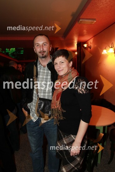 Andrej Plos, član uprave NKBM in soproga AlenkaTradicionalni božični koncert Prljavo kazalište