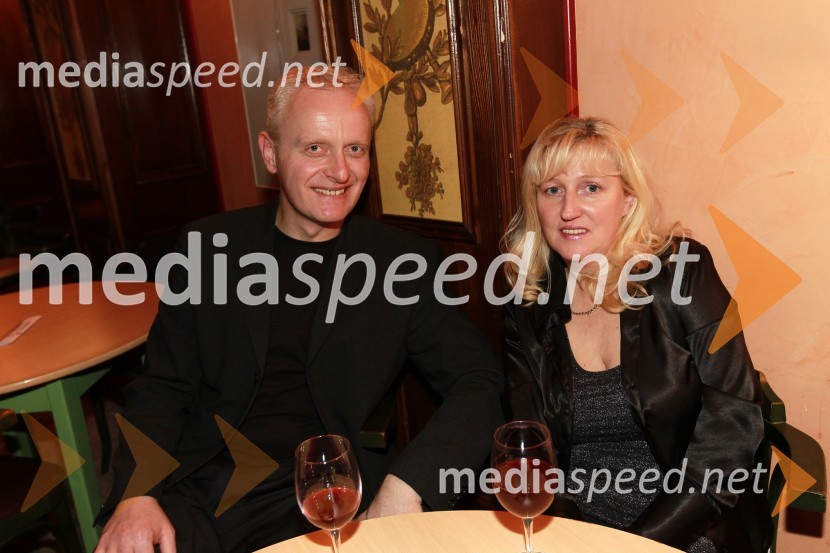 Danilo Burnač, direktor podjetja Mariborski Vodovod in soprogaTradicionalni božični koncert Prljavo kazalište