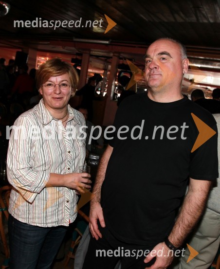 Zora Štok, novinarka časnika Večer in soprog Matjaž Štok, sodnikTradicionalni božični koncert Prljavo kazalište