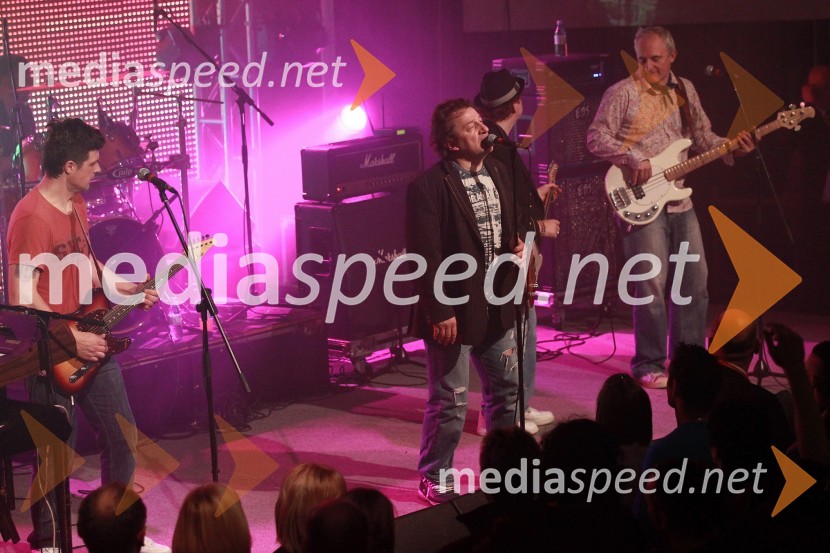 Člani skupine Prljavo kazališteTradicionalni božični koncert Prljavo kazalište