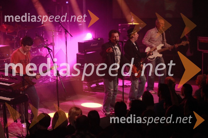 Člani skupine Prljavo kazališteTradicionalni božični koncert Prljavo kazalište