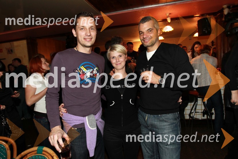 Sašo Pukl, košarkarski sodnik, Nina Arsenovič, direktorica Mladinskega kulturnega centra Maribor in soprog Saša Arsenovič, direktor podjetja S.Oliver SLOTradicionalni božični koncert Prljavo kazalište