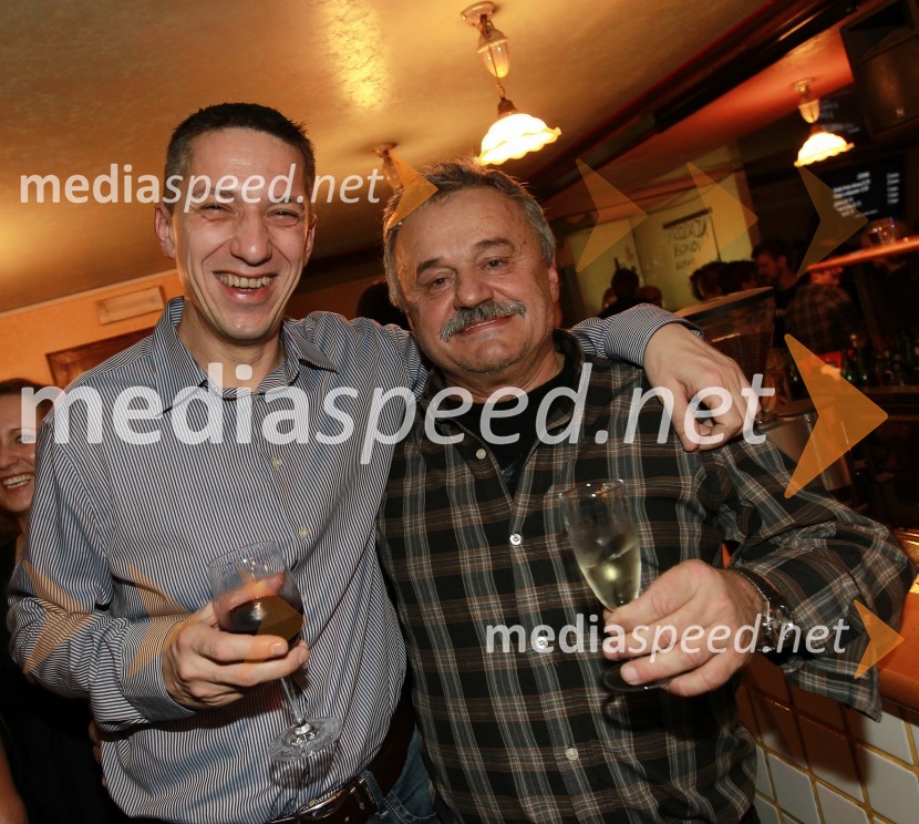 Drago Žura, direktor ŠOUM (Študentska organizacija Univerze v Mariboru) in Marjan Krajnc, direktor Študentskega servisa MariborTradicionalni božični koncert Prljavo kazalište