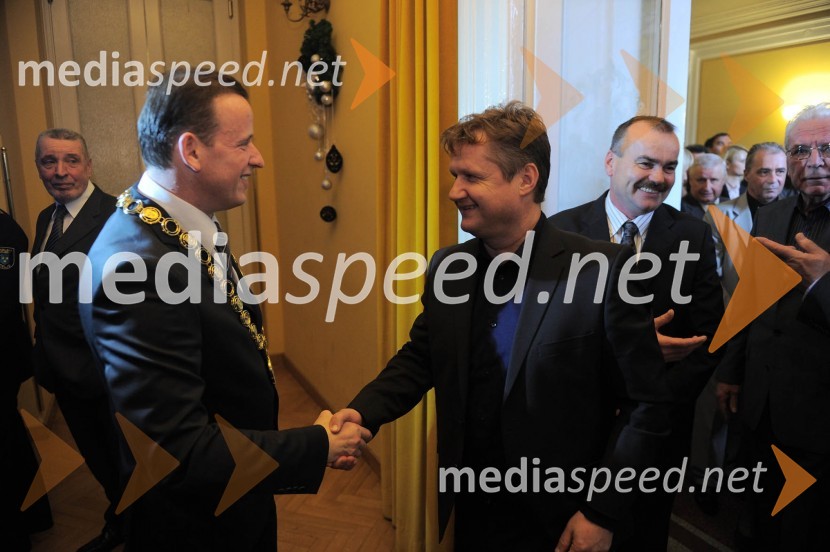 Bojan Šrot, župan Mestne občine Celje in Izidor Krivec, direktor Celjskih mesninNovoletni sprejem župana Mestne občine Celje Bojana Šrota