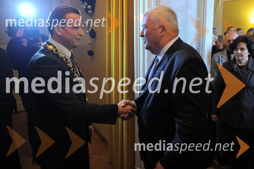Bojan Šrot, župan Mestne občine Celje in Štefan Jug, predsednik Celjskega godalnega orkestraNovoletni sprejem župana Mestne občine Celje Bojana Šrota