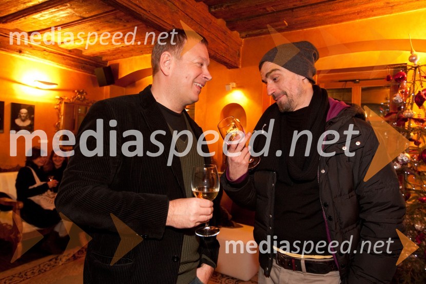 	Robert Waltl, direktor Mini teatra in Matej Kejžar, plesalecZofa, premiera v Mini teatru