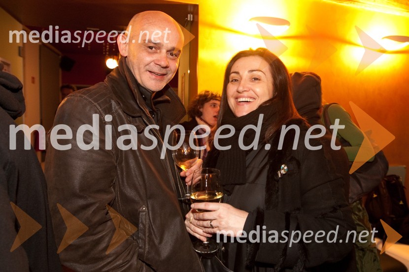 Damir Domitrović Kos, direktor festivala Ex Ponto in Vesna Brekalo, oblikovalkaZofa, premiera v Mini teatru