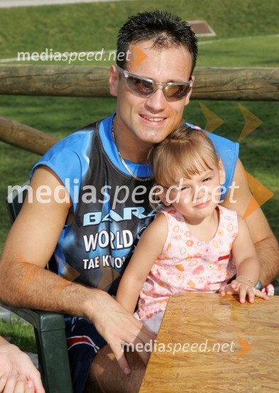 Tomaž Barada, taekwondoist ter kickboksar s hčerko Tyro4. Rally Škoda Maribor 2006