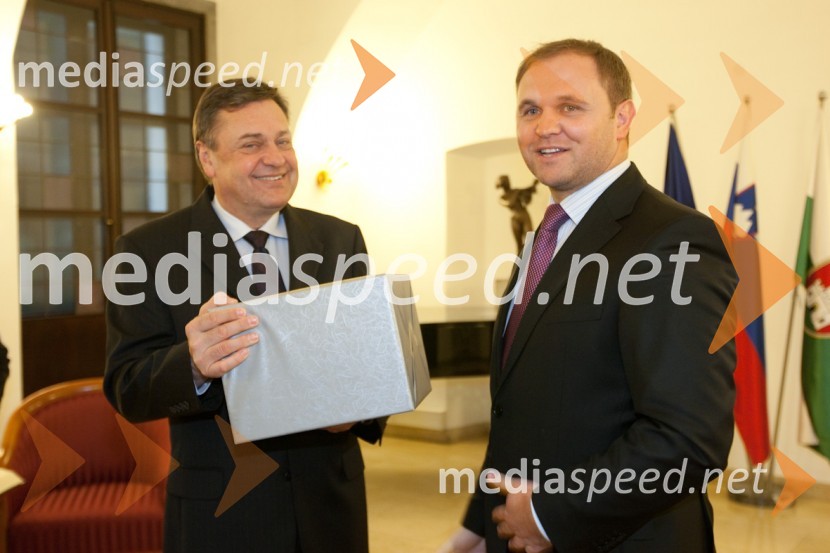 Zoran Janković, župan mestne občine Ljubljana in Matej Raščan, direktor in lastnik podjetja Delo revije, d.d. in podjetja Rašica Point d.o.o.Slovenka leta 2010, sprejem pri županu Mestne občine Ljubljana