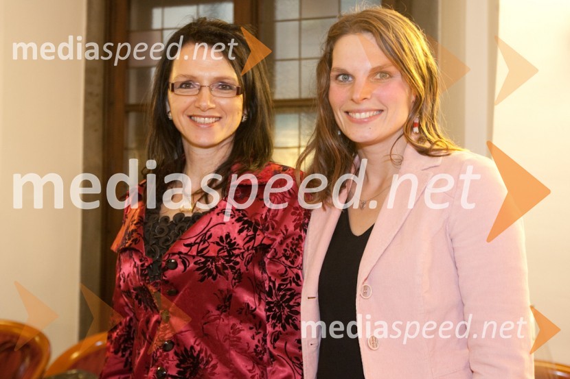 Dr. Marinka Vovk, inovatorka ter nominiranka za Slovenko leta 2010 in Petra Matos, geografinja in ekologinja ter nominiranka za Slovenko leta 2010Slovenka leta 2010, sprejem pri županu Mestne občine Ljubljana