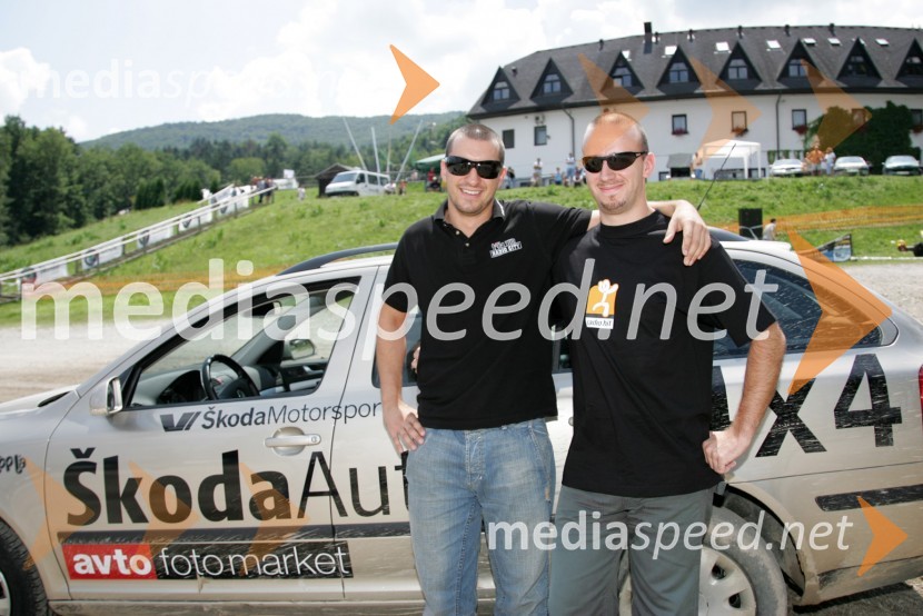 Marko Potrč, moderator Radia City in Matjaž Lovše, audio inženir na radiu Hit4. Rally Škoda Maribor 2006