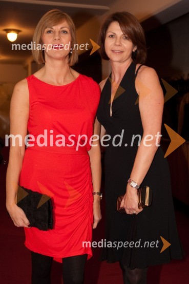 Marjeta Kirn Kljajič, direktorica podjetja Nicha in mag. Lidia Pavlin, NichaSlovenka leta 2010 je Petra Majdič - druženje pred dvorano SNG Drama Ljubljana
