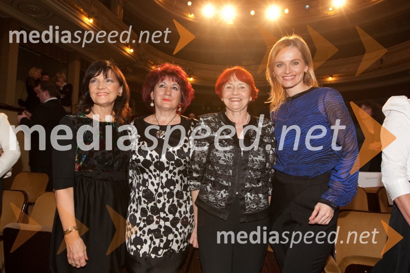 Dr. Metka Zorc, kardiologinja ter Slovenka leta 2006, Vlasta Nussdorfer, predsednica društva Beli obroč, dr. Mojca Senčar, predsednica Slovenskega združenja za boj proti raku dojk ter Slovenka leta 2005 in Katarina Kresal, ministrica za notranje zadeve ter Slovenka leta 2009Slovenka leta 2010 je Petra Majdič - druženje pred dvorano SNG Drama Ljubljana