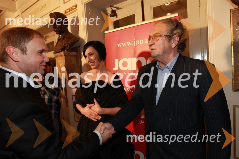 Matej Raščan, direktor in lastnik podjetja Rašica Point d.o.o. ter podjetja Delo revije, d.d. in Ivo Ban, ravnatelj SNG Drama LjubljanaSlovenka leta 2010 je Petra Majdič - druženje pred dvorano SNG Drama Ljubljana