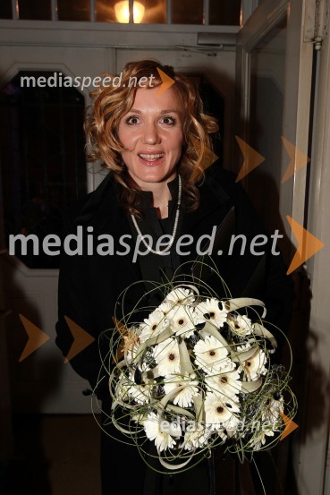 Petra Majdič, smučarska tekačica ter Slovenka leta 2010Slovenka leta 2010 je Petra Majdič - druženje pred dvorano SNG Drama Ljubljana