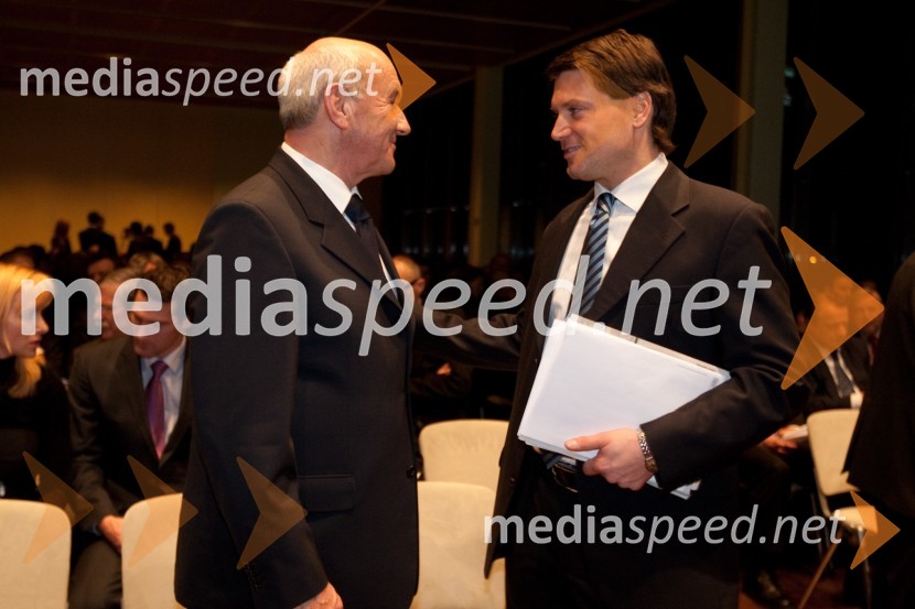 Niko Kač, nekdanji predsednik uprave Banke Celje in Jurij Giacomelli, predsednik uprave DelaJanuarsko srečanje Združenja Manager in podelitev priznanja za življenjsko delo