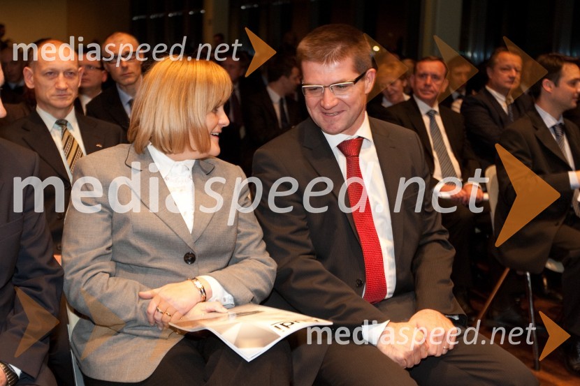 mag. Darja Radić, ministrica, Ministrstvo za gospodarstvo Republike Slovenije in Dejan Turk, predsednik uprave Simobil d.d.Januarsko srečanje Združenja Manager in podelitev priznanja za življenjsko delo