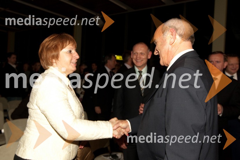 Tatana Fink, Trimo Trebnje in Niko Kač, nekdanji predsednik uprave Banke CeljeJanuarsko srečanje Združenja Manager in podelitev priznanja za življenjsko delo