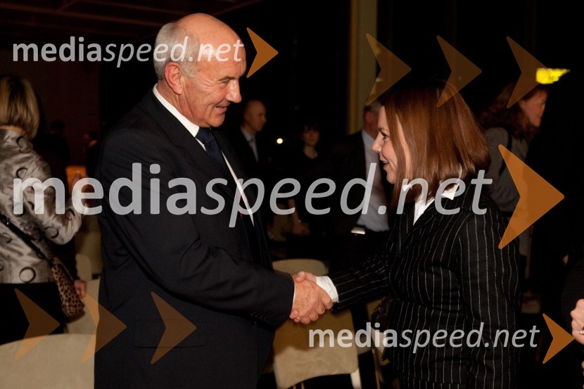 Niko Kač, nekdanji predsednik uprave Banke Celje in Tjaša Kolenc Filipčič, predsednica sekcije Mladi manager v Združenju ManagerJanuarsko srečanje Združenja Manager in podelitev priznanja za življenjsko delo