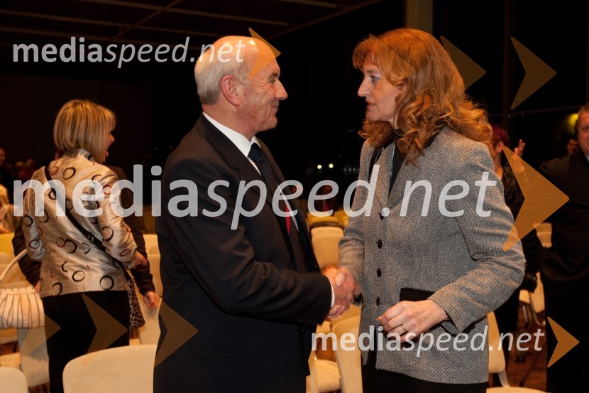 Niko Kač, nekdanji predsednik uprave Banke Celje in Suzana Zornada Vrabec, Primorske noviceJanuarsko srečanje Združenja Manager in podelitev priznanja za življenjsko delo