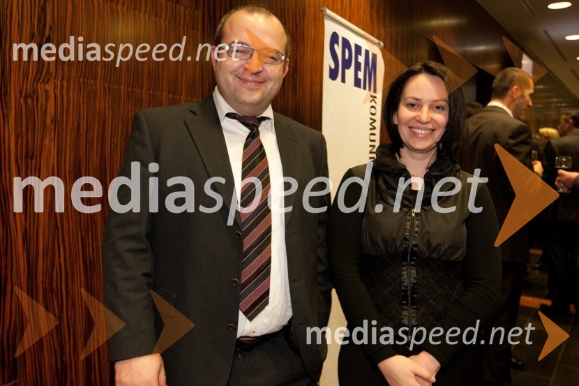 Mitja Blagajac, SPEM in Gordana Drecun Mithans, direktorica, SPEM Komunikacijska skupinaJanuarsko srečanje Združenja Manager in podelitev priznanja za življenjsko delo