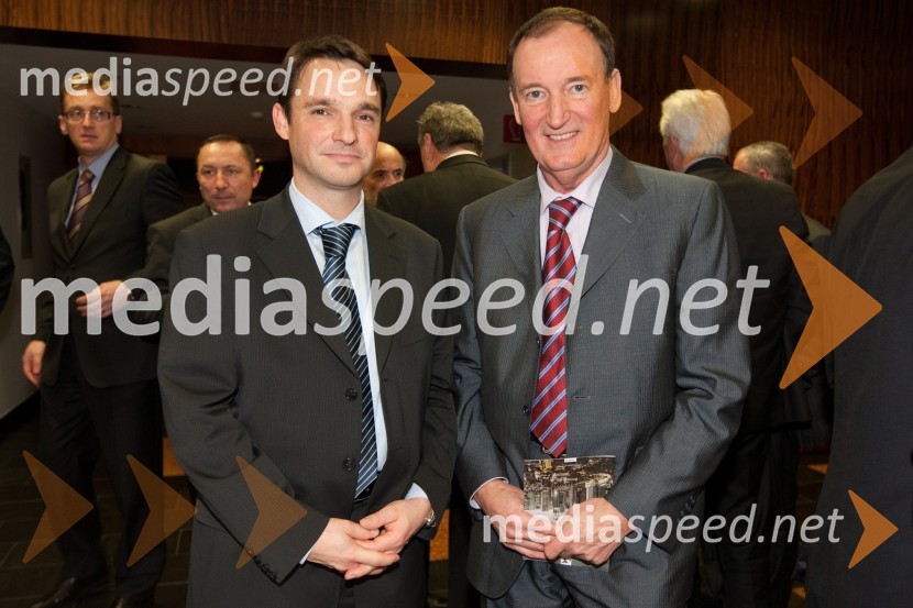 	Danilo Ferjančič, generalni direktor Porsche Slovenija d.o.o. in Frenk Tavčar, Porsche SlovenijaJanuarsko srečanje Združenja Manager in podelitev priznanja za življenjsko delo