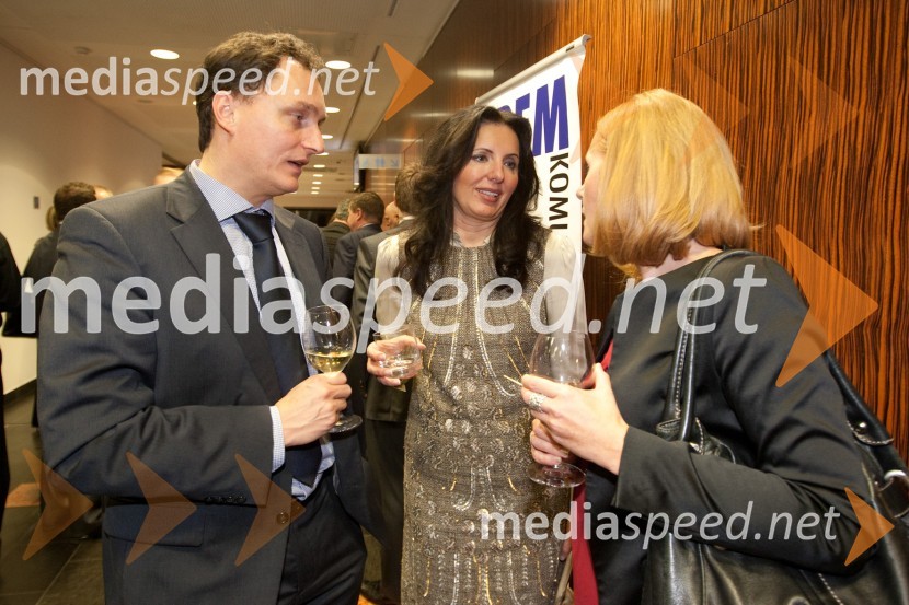 Anton Petič, BIljana WEber, Microsoft Slovenija in Medeja Lončar, SiemensJanuarsko srečanje Združenja Manager in podelitev priznanja za življenjsko delo