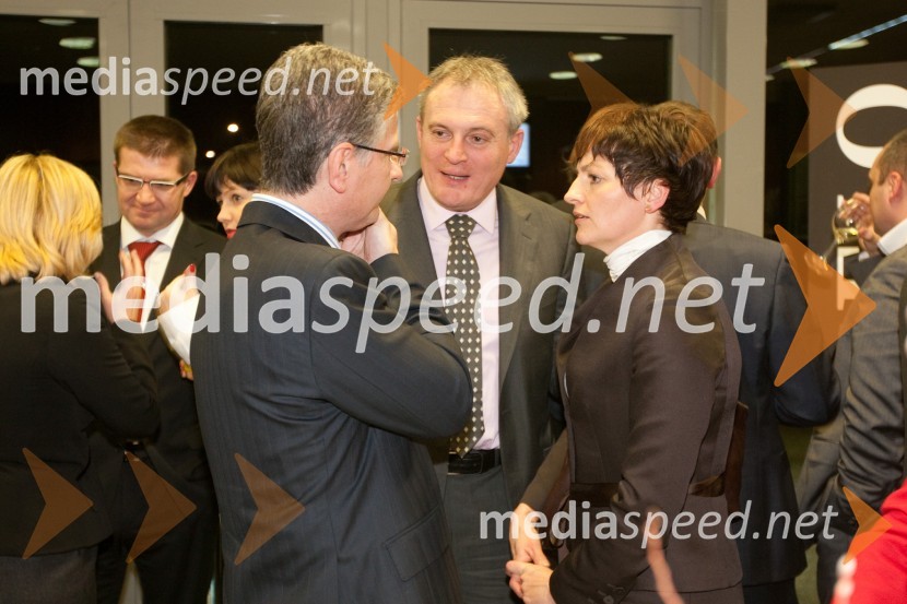 	Franjo Bobinac, predsednik uprave Gorenje d.d., Aleksander Svetelšek in Maja Makovec Brenčič, prodekanja za razvoj na Ekonomski fakulteti v LjubljaniJanuarsko srečanje Združenja Manager in podelitev priznanja za življenjsko delo