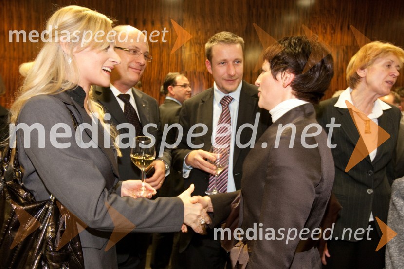 Daniela Bervar, vodja Cotrugli Business School Slovenija, Iztok Klančnik, avtenta.si, Gregor Pilgram, Generali Zavarovalnica in Maja Makovec Brenčič, prodekanja za razvoj na Ekonomski fakulteti v LjubljaniJanuarsko srečanje Združenja Manager in podelitev priznanja za življenjsko delo