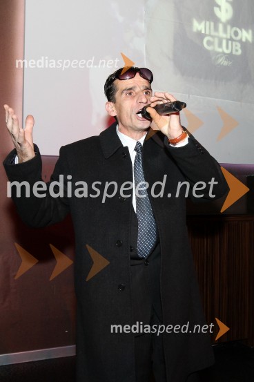 Ekrem Jevrić, črnogorski pevecEkrem Jevrić, črnogorski pevec prvič v Sloveniji