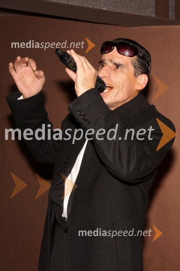 Ekrem Jevrić, črnogorski pevecEkrem Jevrić, črnogorski pevec prvič v Sloveniji