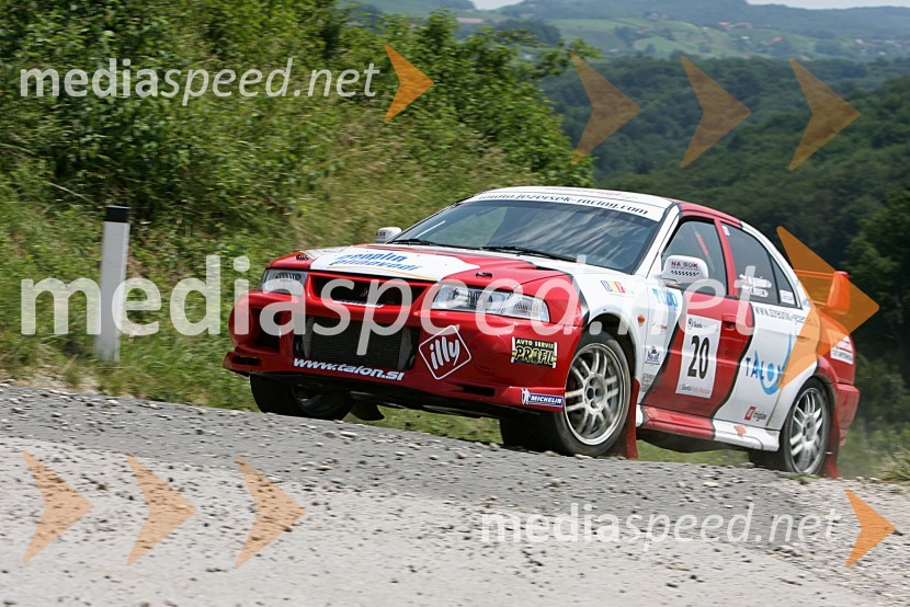 Posadka Miha Jezeršek in  Tomaž Ipavc  (Slovenija) v avtu  MITSUBISHI Lancer EVO VI4. Rally Škoda Maribor 2006