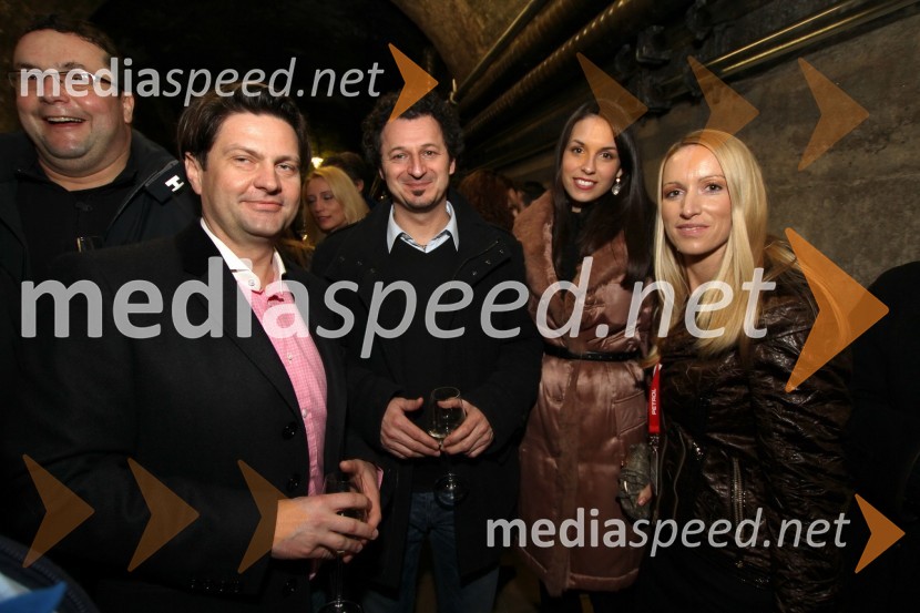 Leo Ivanjko, lastnik družbe Vinag, dr. Patrick Vlačič, minister za promet, Martina Tavzer in ...47. Zlata lisica, druženje v Vinagovi kleti