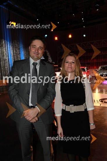 Boštjan Trilar, direktor Toyota Slovenija in Jasna Baller, odnosi z javnostmi Toyota SlovenijaSlovenski avto leta 2011