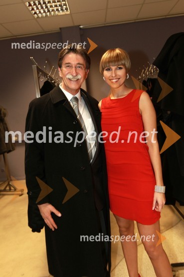 Jožko Čuk, direktor SNG Nova Gorica in Monika Pučelj, pevkaSlovenski avto leta 2011