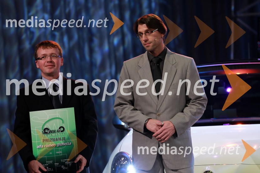 Damijan Vuk, direktor Avto Triglav in Sebastjan Plevnjak, Avto foto marketSlovenski avto leta 2011