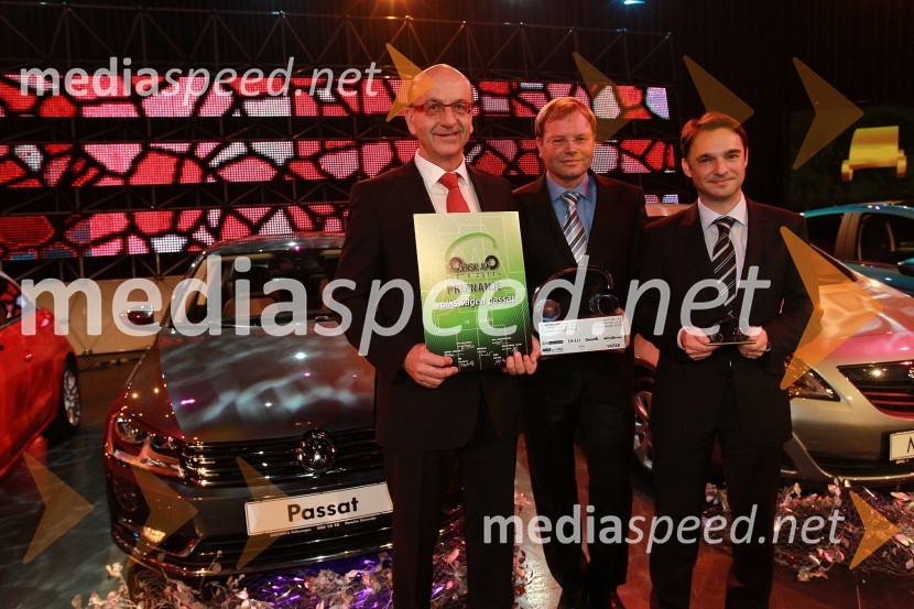 Heinz Slesak, generalni direktor Porsche Slovenija d.o.o., Marko Škriba, vodja znamke Volkswagen v Sloveniji in Danilo Ferjančič, generalni direktor Porsche Slovenija d.o.o.Slovenski avto leta 2011